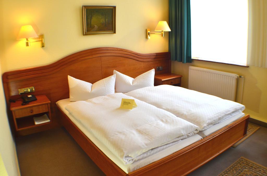 Hotel Fuerstenhof Rathenow Chambre photo