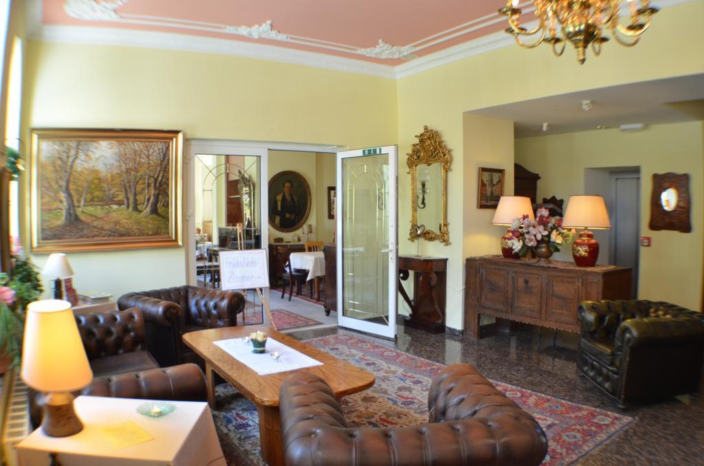 Hotel Fuerstenhof Rathenow Extérieur photo