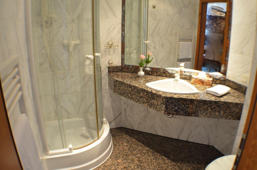 Hotel Fuerstenhof Rathenow Chambre photo