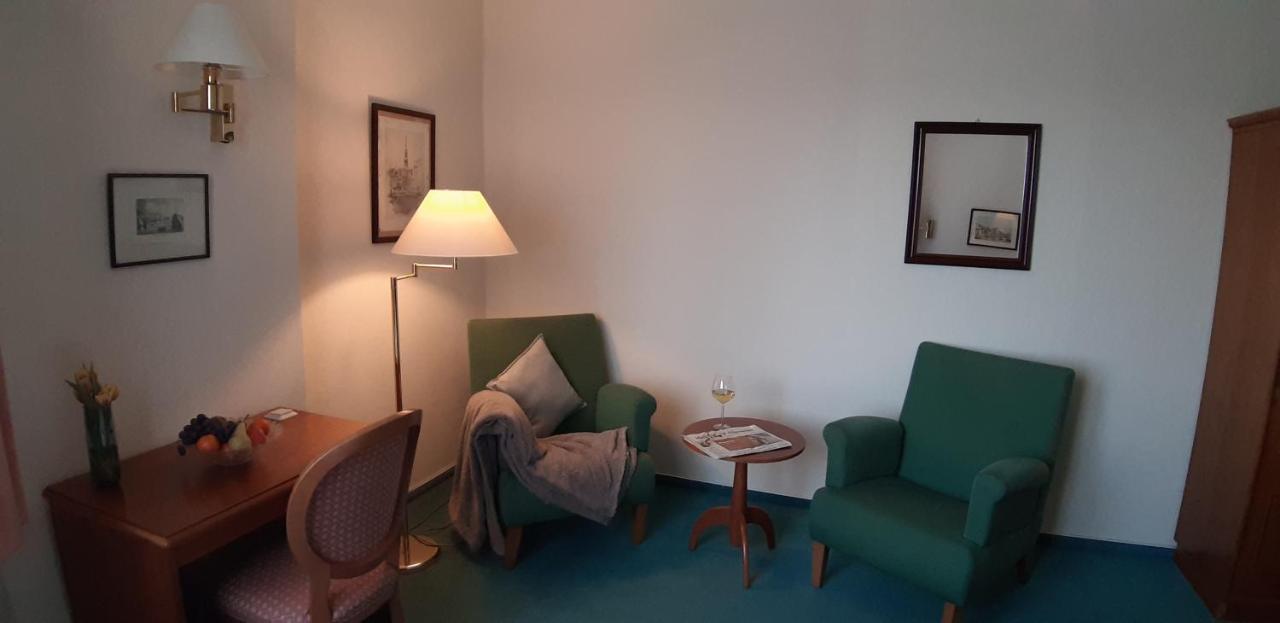 Hotel Fuerstenhof Rathenow Extérieur photo
